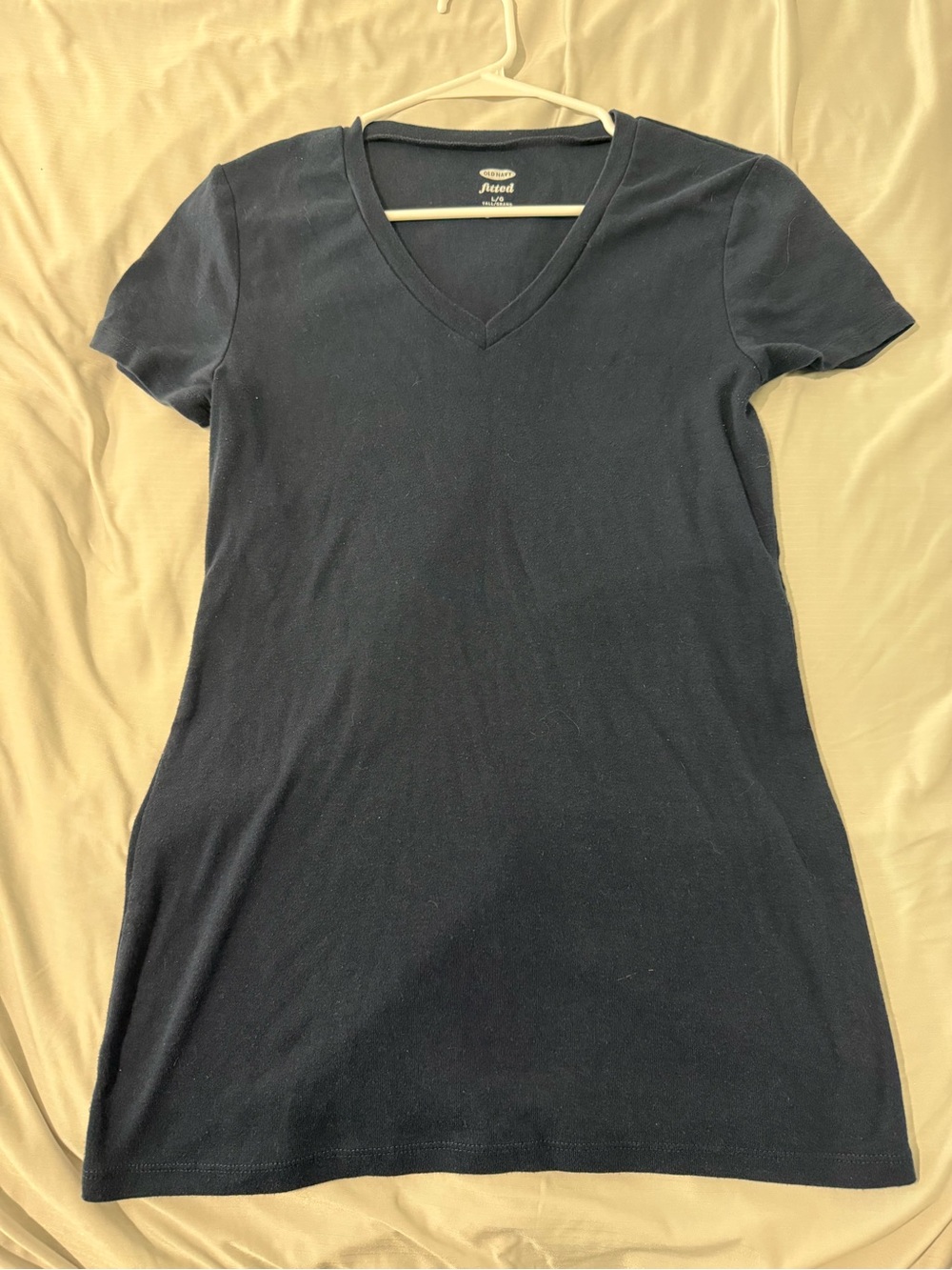 Old Navy Fitted Black V-Neck Tee - Size L Tall